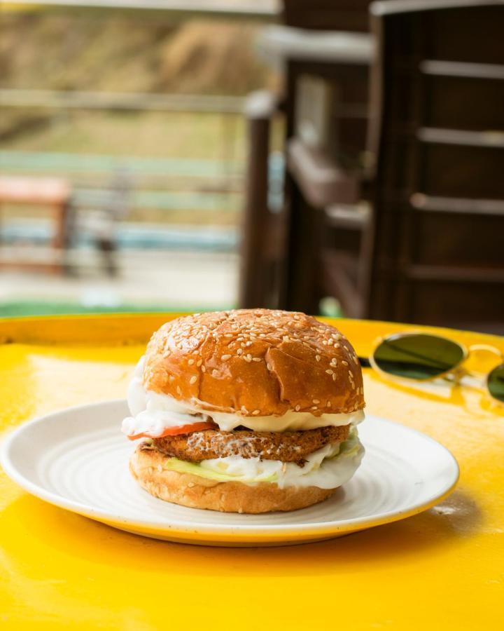 Nomads Hostel Tosh 외부 사진